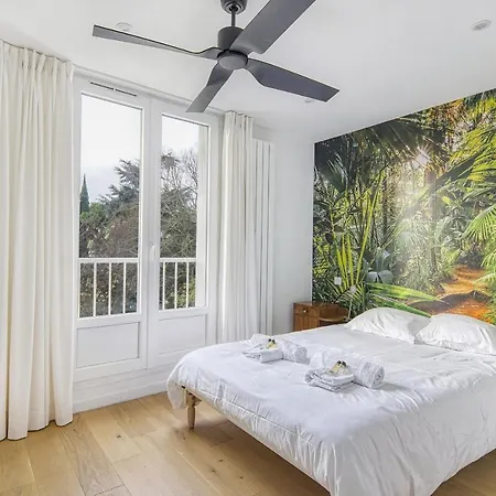 Saint Exupery Parking Balcon Апартаменты *