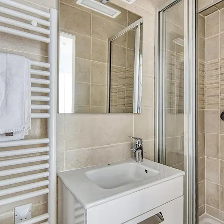 Saint Exupery Parking Balcon Апартаменты *